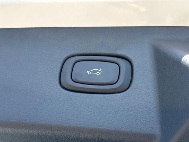2025 INFINITI VF 8 Plus