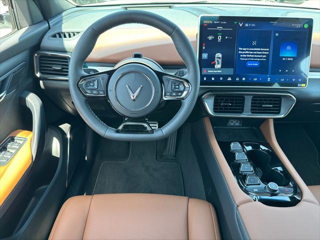 2025 INFINITI VF 8 Plus