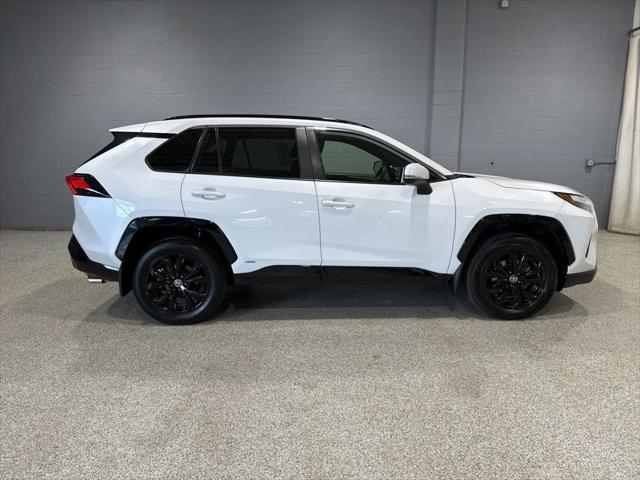 2023 Toyota RAV4 Hybrid SE