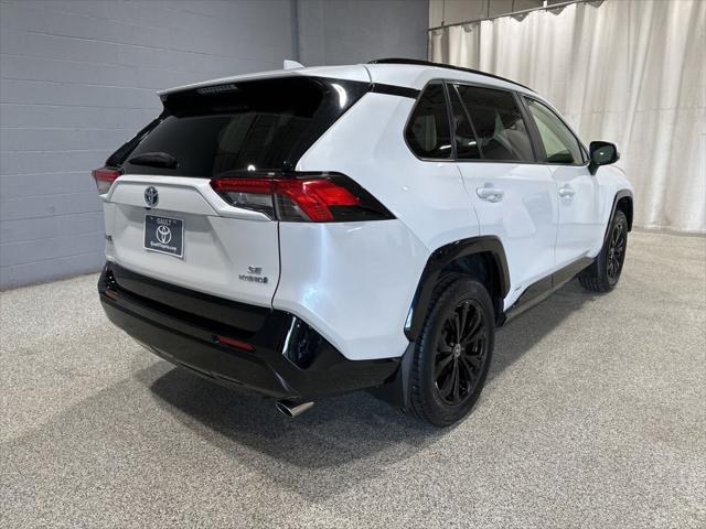 2023 Toyota RAV4 Hybrid SE