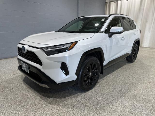 2023 Toyota RAV4 Hybrid SE