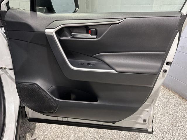 2023 Toyota RAV4 Hybrid SE
