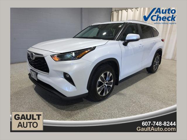 2023 Toyota Highlander XLE for sale in Endicott, NY