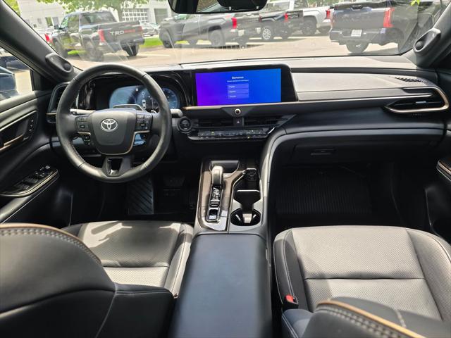 2025 Toyota Crown Platinum