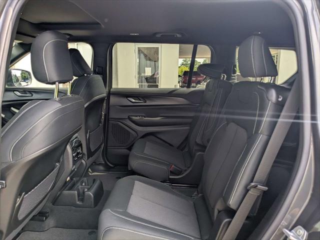 2026 Jeep Grand Cherokee L Altitude 4x2