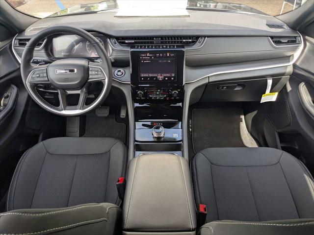 2026 Jeep Grand Cherokee L Altitude 4x2