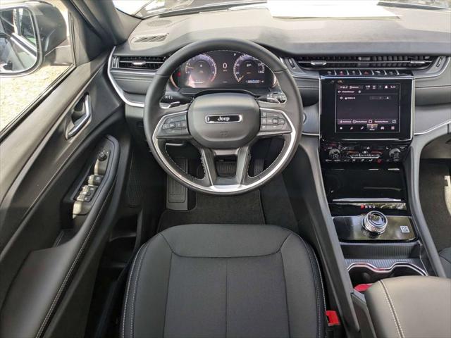 2026 Jeep Grand Cherokee L Altitude 4x2