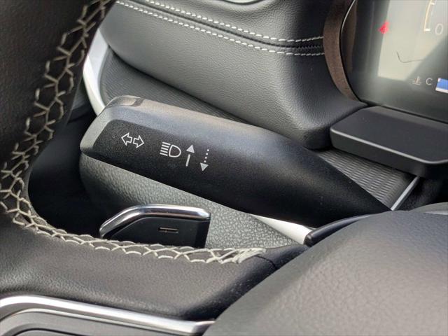 2026 Jeep Grand Cherokee L Altitude 4x2