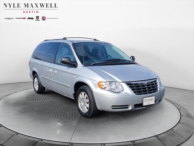 2005 Chrysler Town & Country Touring
