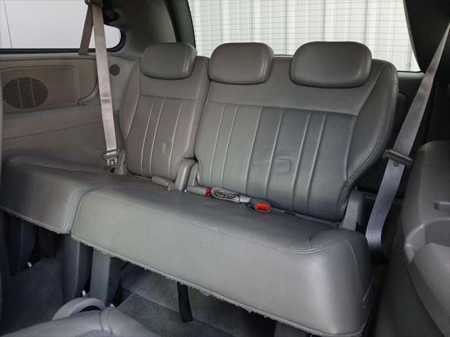 2005 Chrysler Town & Country Touring