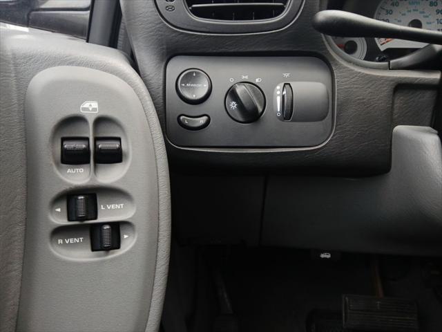 2005 Chrysler Town & Country Touring