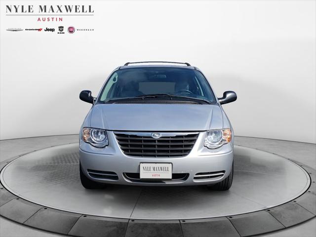 2005 Chrysler Town & Country Touring