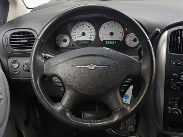 2005 Chrysler Town & Country Touring