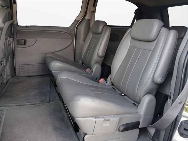 2005 Chrysler Town & Country Touring