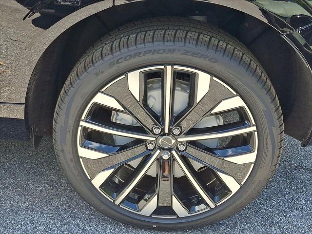 2026 Volvo XC60 Plug-In Hybrid Ultra, T8 AWD Electric/Gasoline, Dark