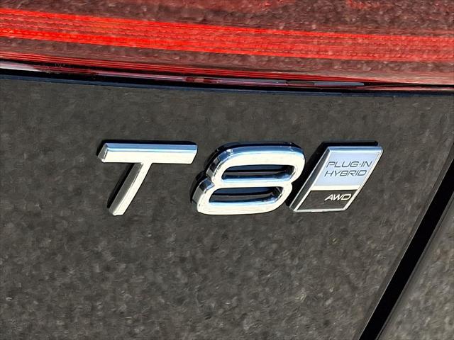 2026 Volvo XC60 Plug-In Hybrid Ultra, T8 AWD Electric/Gasoline, Dark
