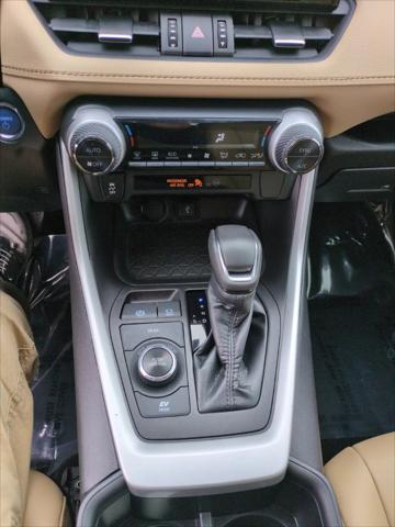 2022 Toyota RAV4 Hybrid XLE Premium