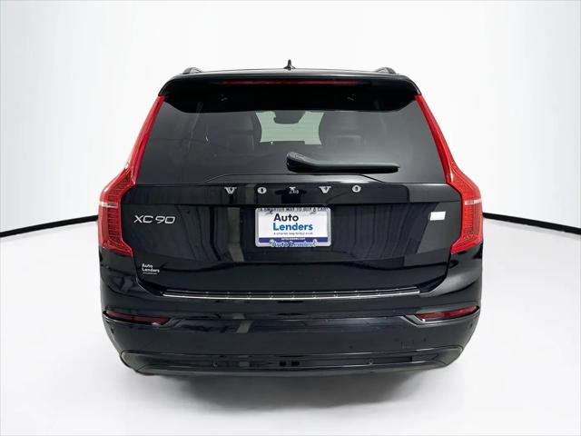 2022 Volvo XC90 Recharge T8 R-Design Extended Range 7P