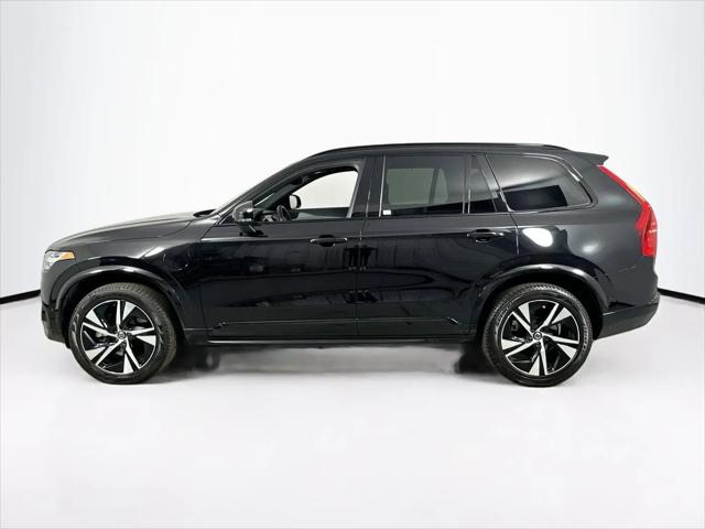 2022 Volvo XC90 Recharge T8 R-Design Extended Range 7P