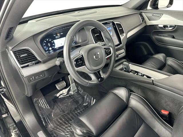 2022 Volvo XC90 Recharge T8 R-Design Extended Range 7P