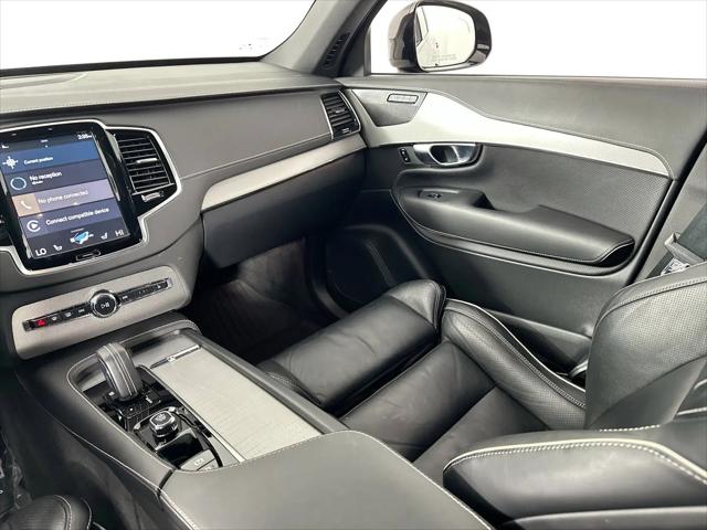 2022 Volvo XC90 Recharge T8 R-Design Extended Range 7P