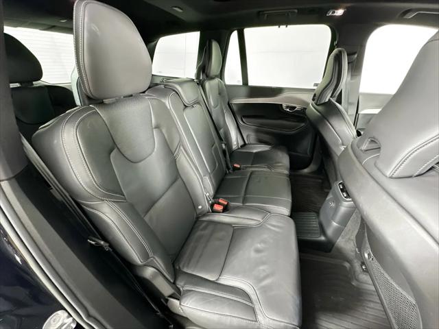 2022 Volvo XC90 Recharge T8 R-Design Extended Range 7P