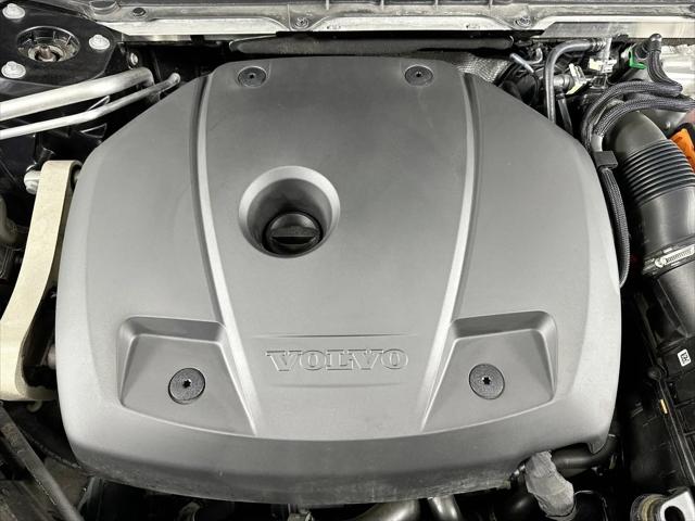 2022 Volvo XC90 Recharge T8 R-Design Extended Range 7P
