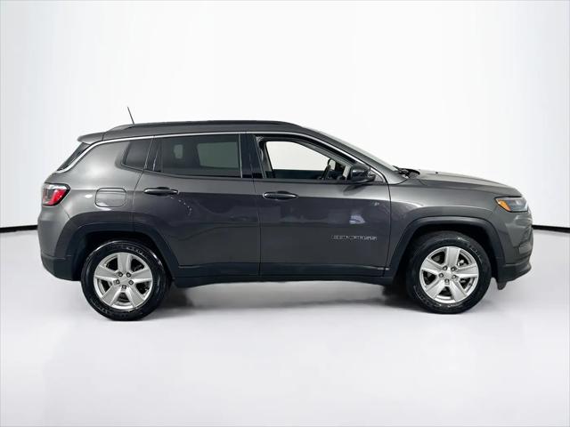 2022 Jeep Compass Latitude FWD