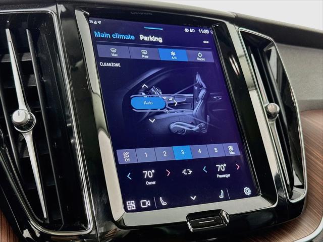 2023 Volvo XC60 B5 Plus Bright Theme