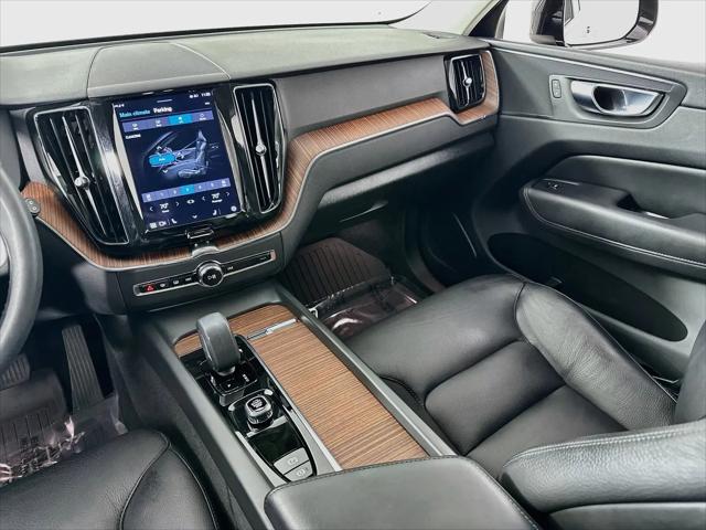 2023 Volvo XC60 B5 Plus Bright Theme