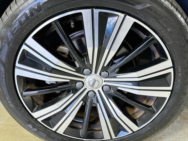 2023 Volvo XC60 B5 Plus Bright Theme