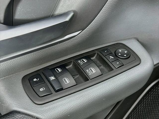 2022 Ram 1500 Big Horn Crew Cab 4x4 5'7" Box