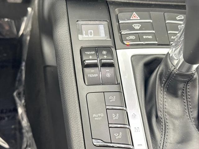 2021 Porsche Macan Macan