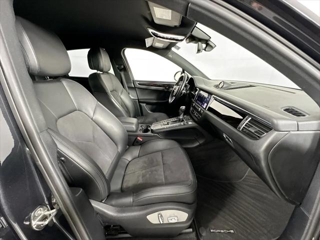 2021 Porsche Macan Macan