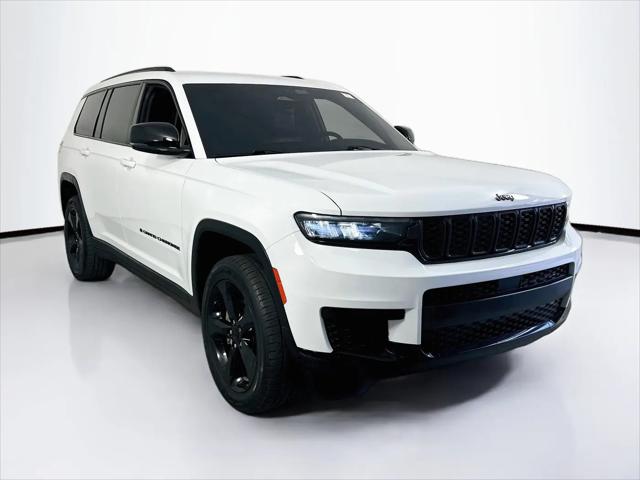 2023 Jeep Grand Cherokee L Altitude 4x2
