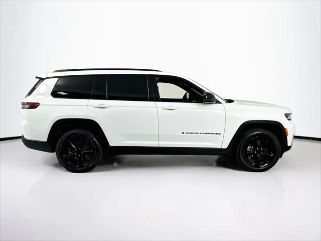 2023 Jeep Grand Cherokee L Altitude 4x2