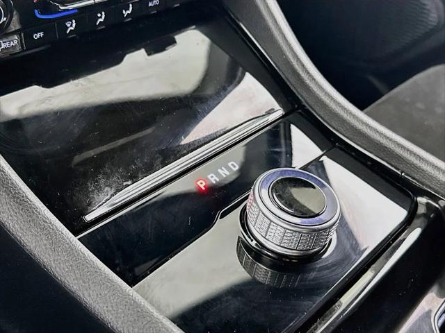 2023 Jeep Grand Cherokee L Altitude 4x2