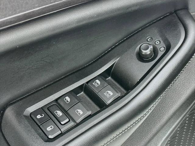 2023 Jeep Grand Cherokee L Altitude 4x2