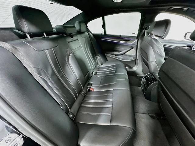 2022 BMW M5 i xDrive