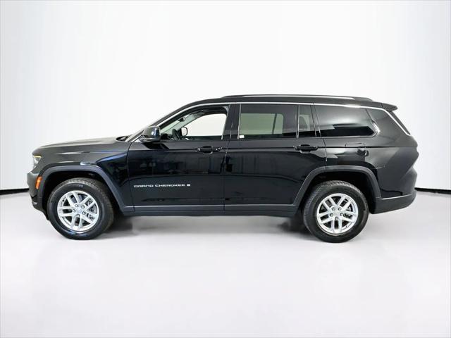 2023 Jeep Grand Cherokee L Laredo 4x2