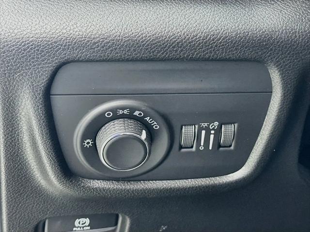 2023 Jeep Grand Cherokee L Laredo 4x2