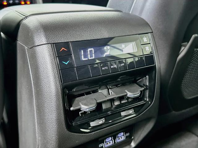 2023 Jeep Grand Cherokee L Laredo 4x2