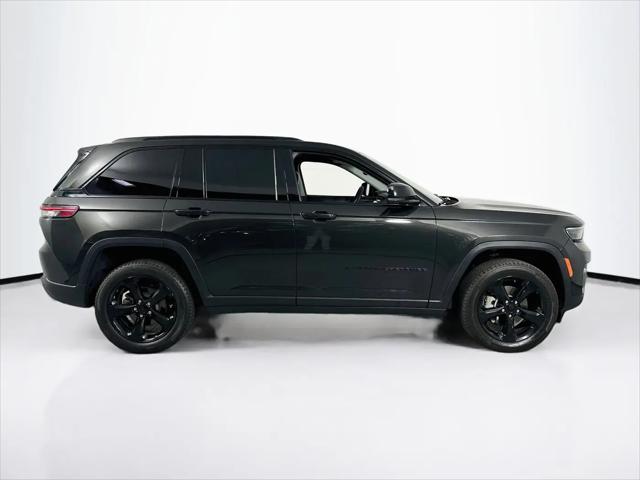 2023 Jeep Grand Cherokee Limited 4x2