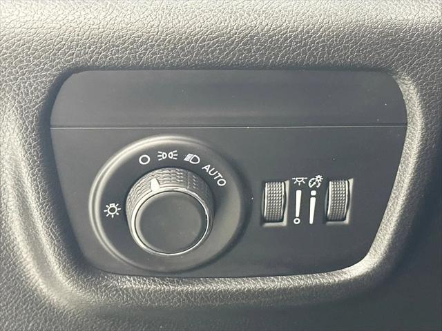 2023 Jeep Grand Cherokee L Laredo 4x2