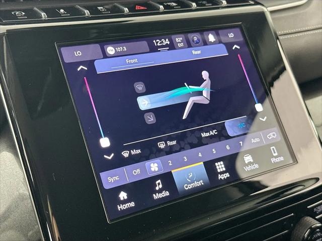 2023 Jeep Grand Cherokee L Laredo 4x2