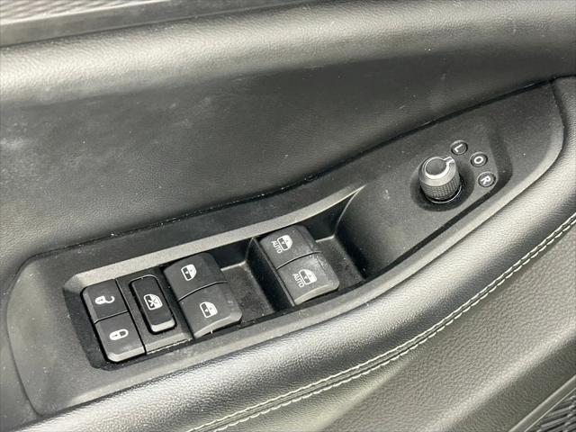 2023 Jeep Grand Cherokee L Laredo 4x2