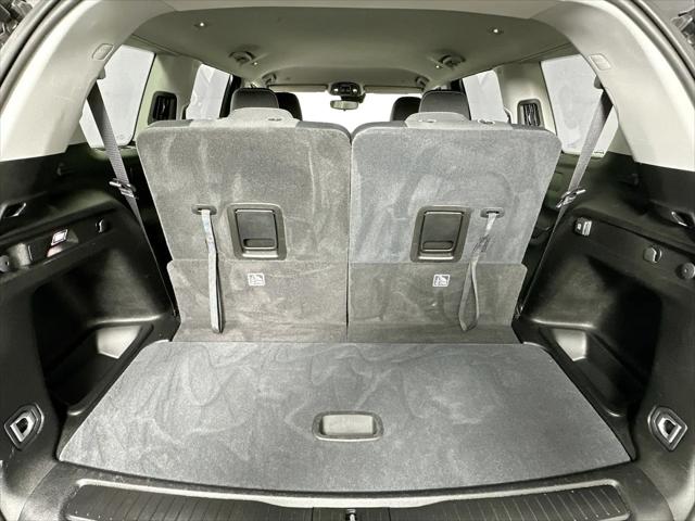 2023 Jeep Grand Cherokee L Laredo 4x2