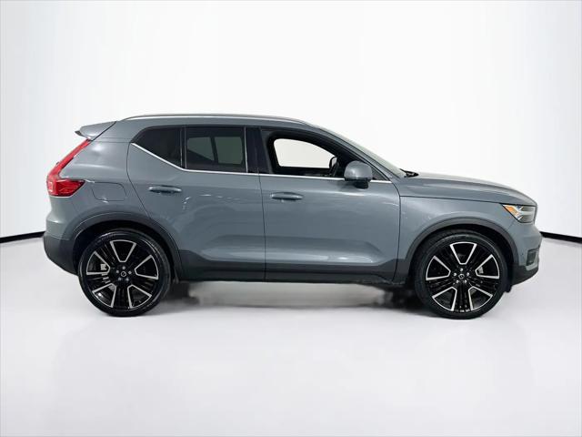 2022 Volvo XC40 T5 Inscription