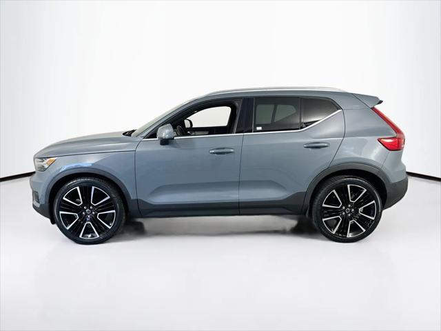 2022 Volvo XC40 T5 Inscription