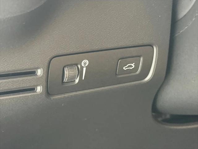 2022 Volvo XC40 T5 Inscription